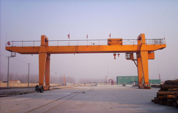 Praghas Crane Gantry Double Beam Gharnaí Iarnróid 240 Tonna
